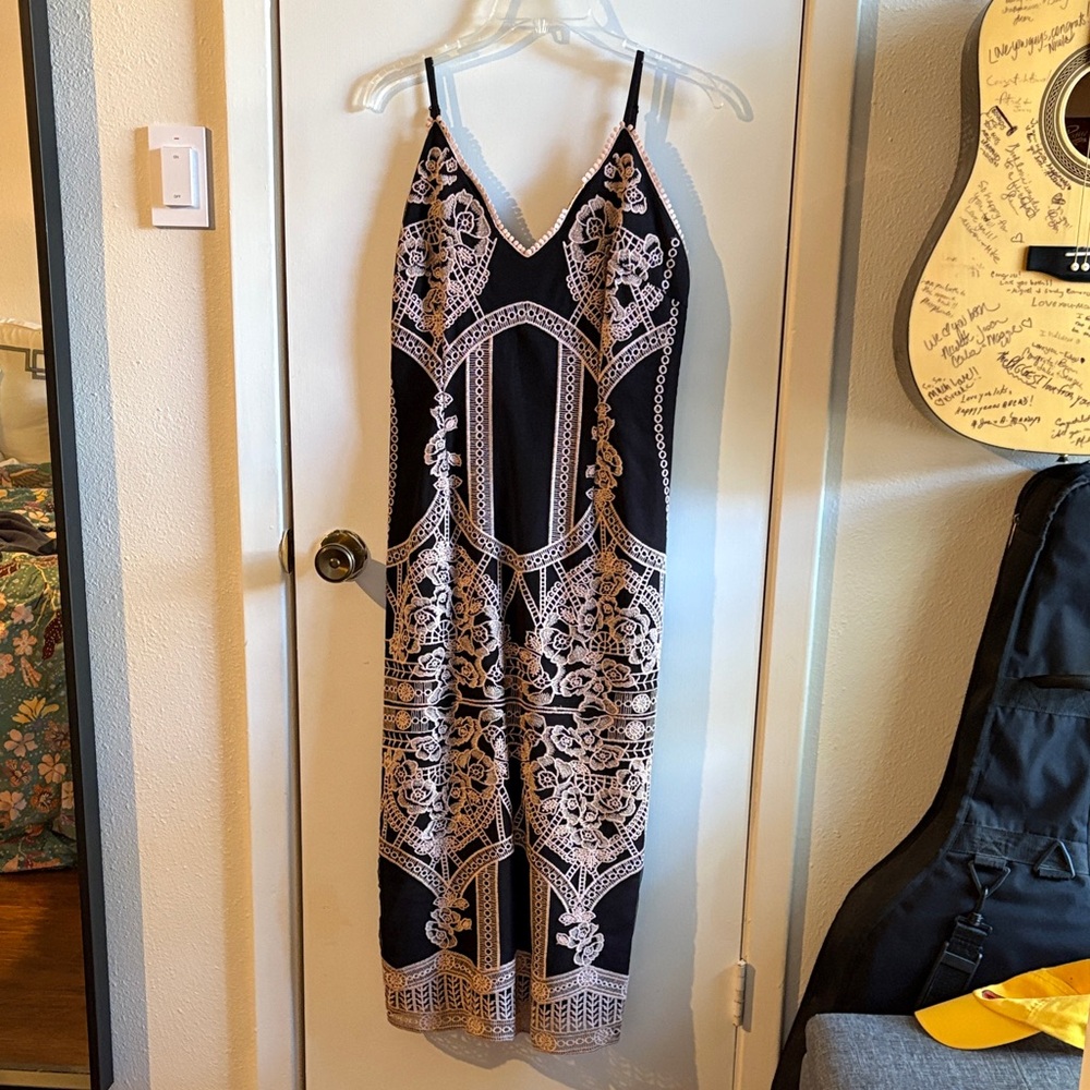 Foxiedox Elegant Black and White Lace Dress Sz L